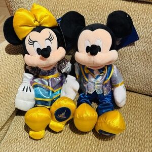 Walt Disney World 50th Anniversary Mickey and Minnie Plush Set, Brand New!